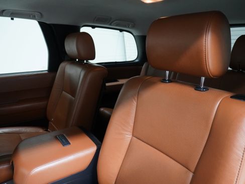 Used 2013 Toyota Sequoia Platinum image 11