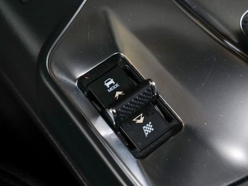 Used 2020 Jaguar E-PACE image 22