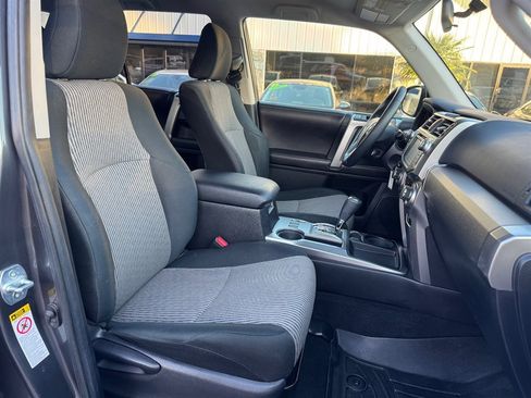 Used 2016 Toyota 4Runner SR5 image 19