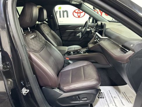 Used 2025 Ford Explorer Platinum w/ LUX Leather Package AWD/4WD image 10