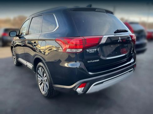 Used 2020 Mitsubishi Outlander SEL image 3