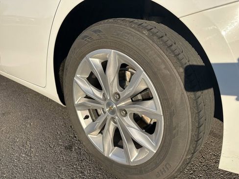 Used 2024 Chevrolet Malibu LT image 6