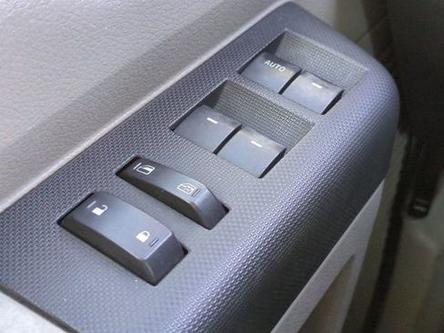 Used 2010 Ford F250 XLT image 18