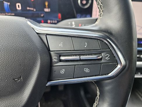 Used 2024 Chevrolet Equinox EV LT AWD/4WD image 16