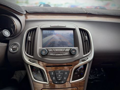 Used 2014 Buick LaCrosse Leather FWD image 10