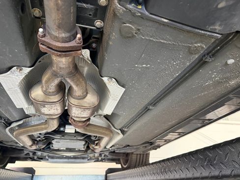 Used 2005 Chrysler Crossfire Limited image 84