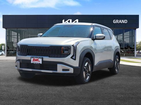 New 2027 Kia Seltos LX AWD/4WD image 4