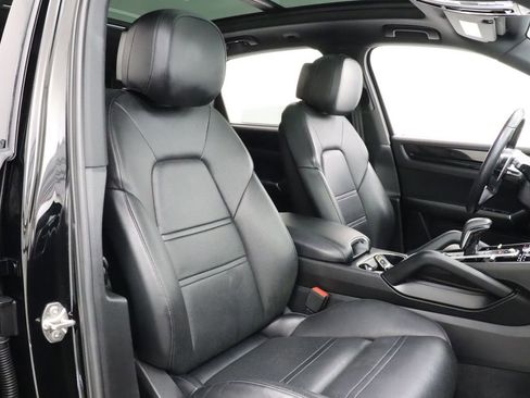 Used 2019 Porsche Cayenne AWD/4WD image 32