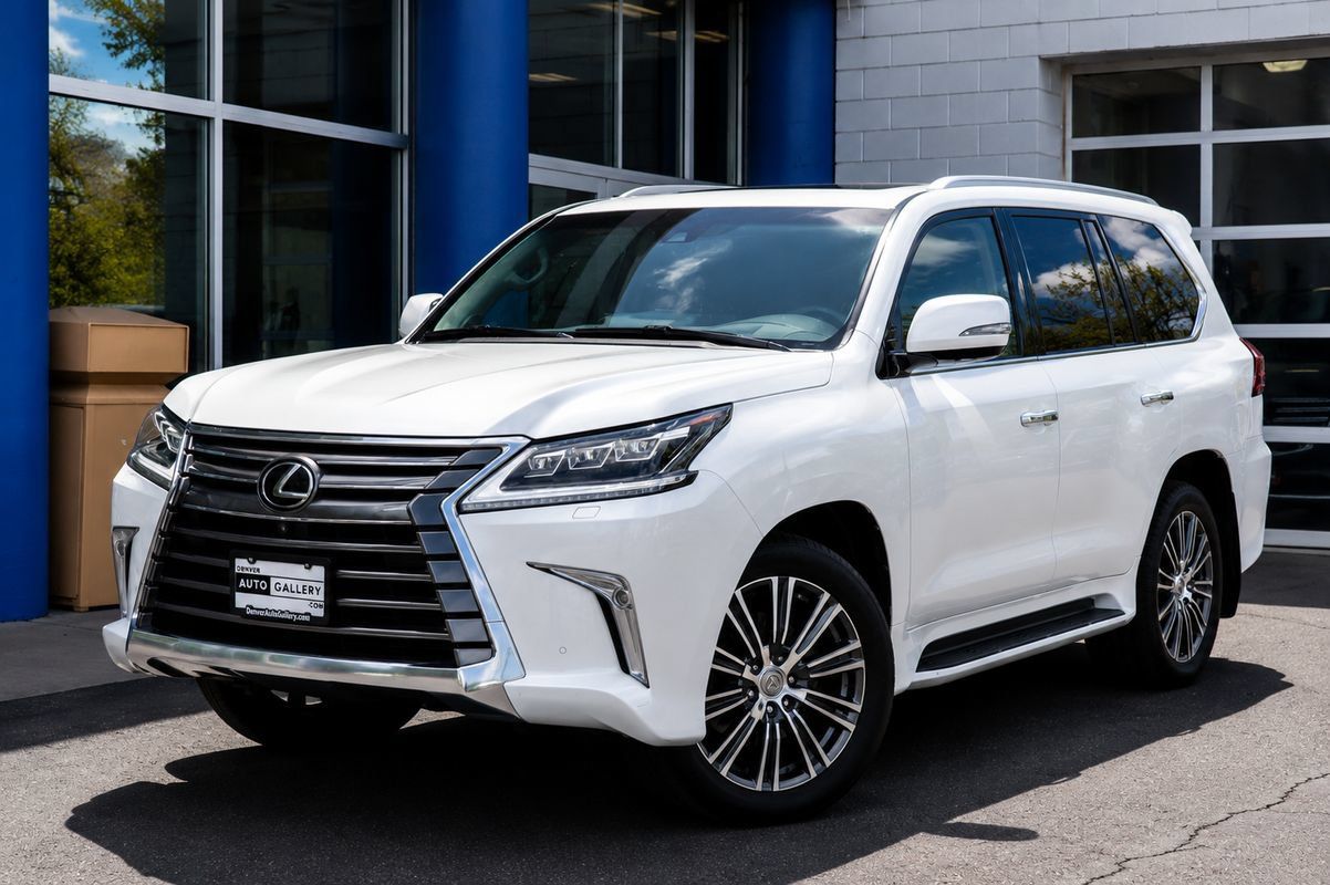 Used 2016 Lexus LX 570 4WD w/ Luxury Package image 1