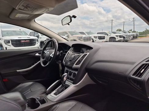 Used 2013 Ford Focus SE FWD image 19
