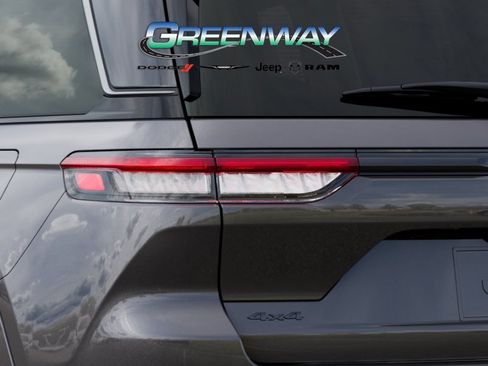 New 2026 Jeep Grand Cherokee Summit AWD/4WD image 9