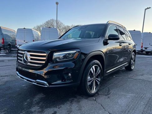 New 2026 Mercedes-Benz GLB 250 4MATIC image 3