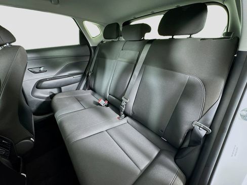 Used 2025 Hyundai Kona SEL image 25