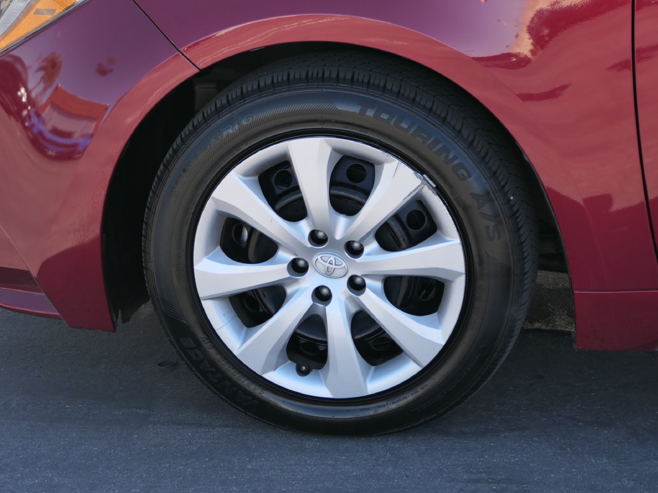 Used 2025 Toyota Corolla LE FWD image 10