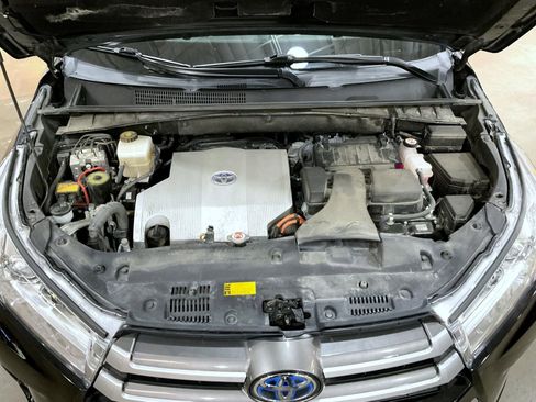 Used 2019 Toyota Highlander XLE w/ Protection Package #3 image 25