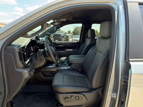 Used 2024 Chevrolet Silverado 1500 ZR2 w/ Technology Package AWD/4WD image 12