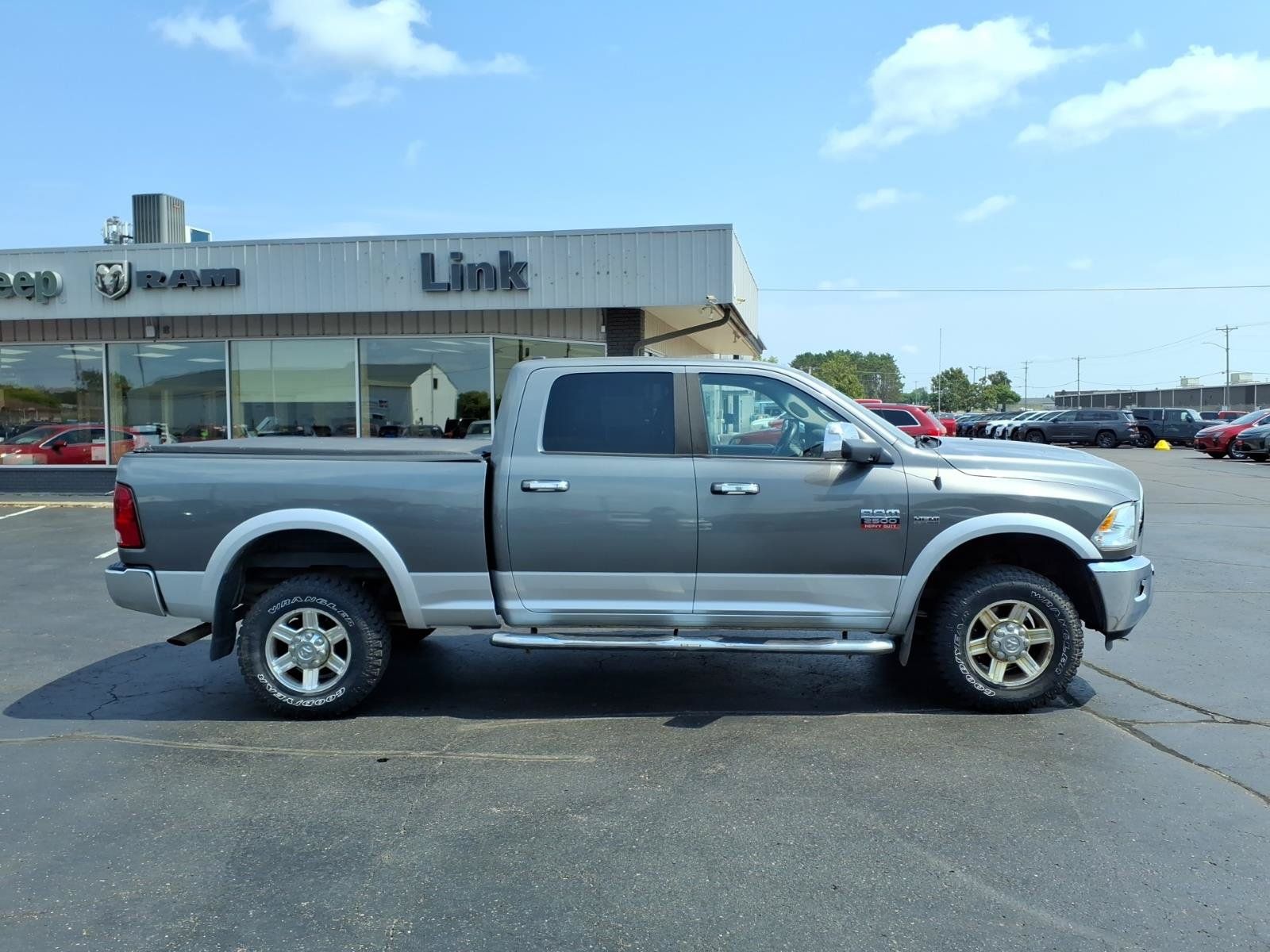 Used 2012 RAM 2500 Laramie AWD/4WD image 2