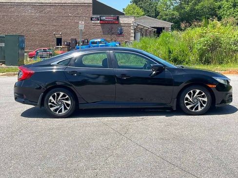 Used 2018 Honda Civic EX image 4