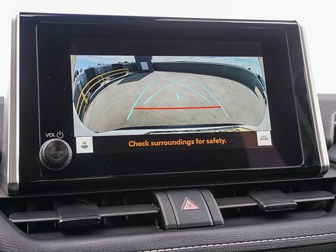 Used 2025 Toyota RAV4 XLE image 27