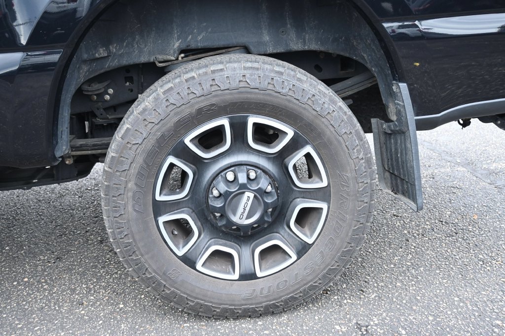 Used 2024 Ford F350 Platinum AWD/4WD image 11