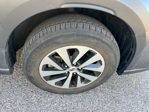 Used 2023 Subaru Outback Premium image 10