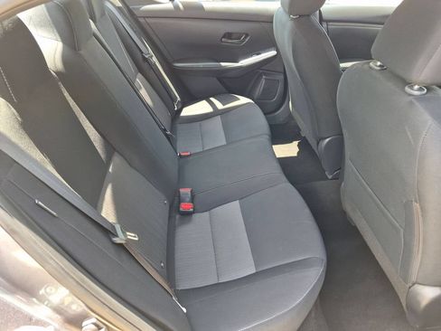 Used 2025 Nissan Sentra SV FWD image 29