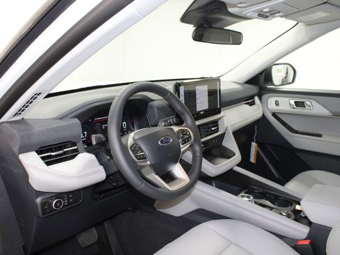 New 2026 Ford Explorer Active image 22