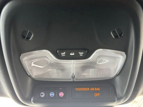 Used 2025 GMC Canyon Elevation w/ Convenience Package RWD image 8