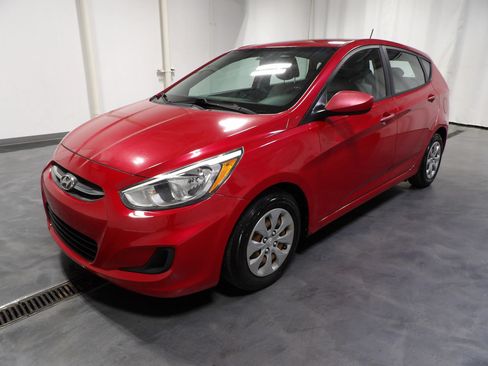Used 2015 Hyundai Accent GS FWD image 3