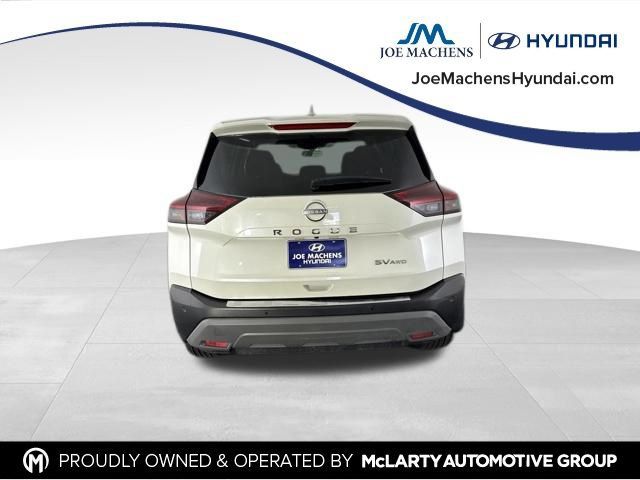 Used 2023 Nissan Rogue SV AWD/4WD image 7