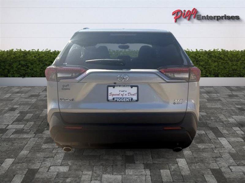 Used 2025 Toyota RAV4 XLE w/ Convenience Package AWD/4WD image 8