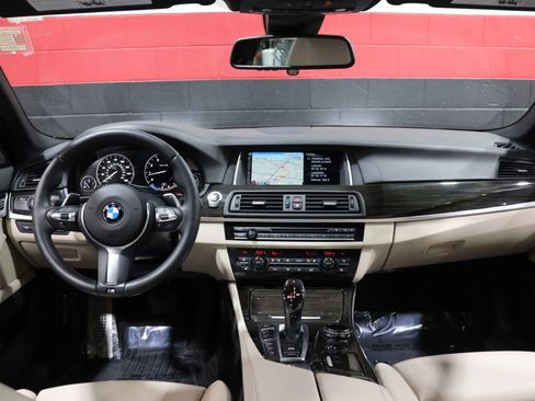 Used 2015 BMW 550i xDrive M Sport Executive Package 4dr image 50