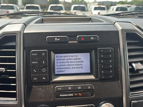 Used 2018 Ford F150 XLT AWD/4WD image 24