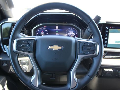 Used 2025 Chevrolet Silverado 2500 LT w/ Convenience Package AWD/4WD image 38