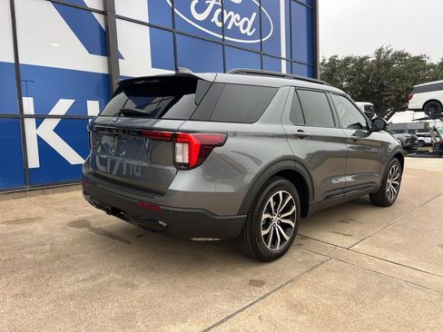 New 2026 Ford Explorer ST-Line w/ Premium Package image 6