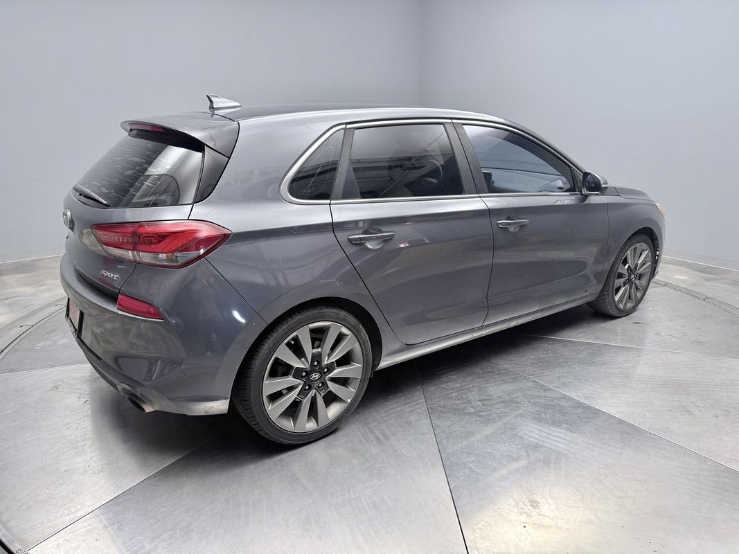 Used 2018 Hyundai Elantra GT Sport FWD image 5