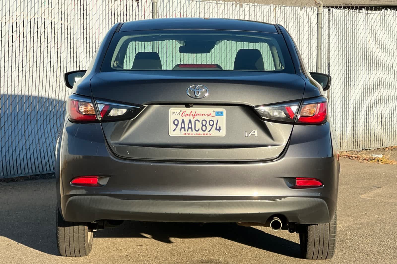 Certified 2018 Toyota Yaris iA FWD image 4