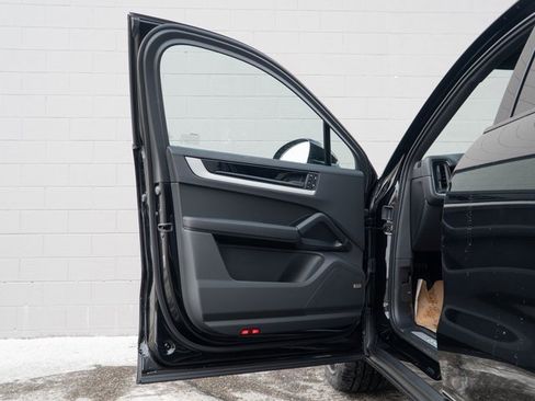 New 2026 Porsche Cayenne Coupe image 15