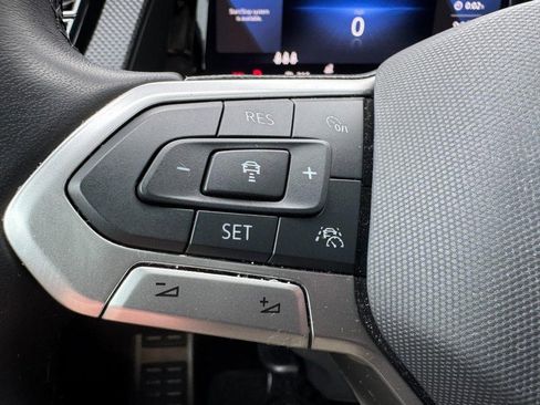 Used 2025 Volkswagen Atlas Cross Sport SEL Premium R-Line image 18