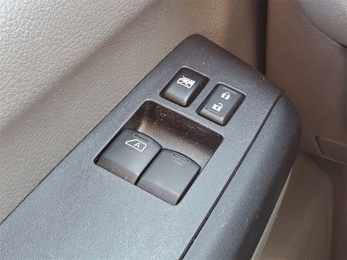 Used 2017 Nissan NV 3500 SV w/ SV Technology Package image 14