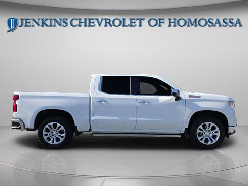 Used 2022 Chevrolet Silverado 1500 LTZ image 3