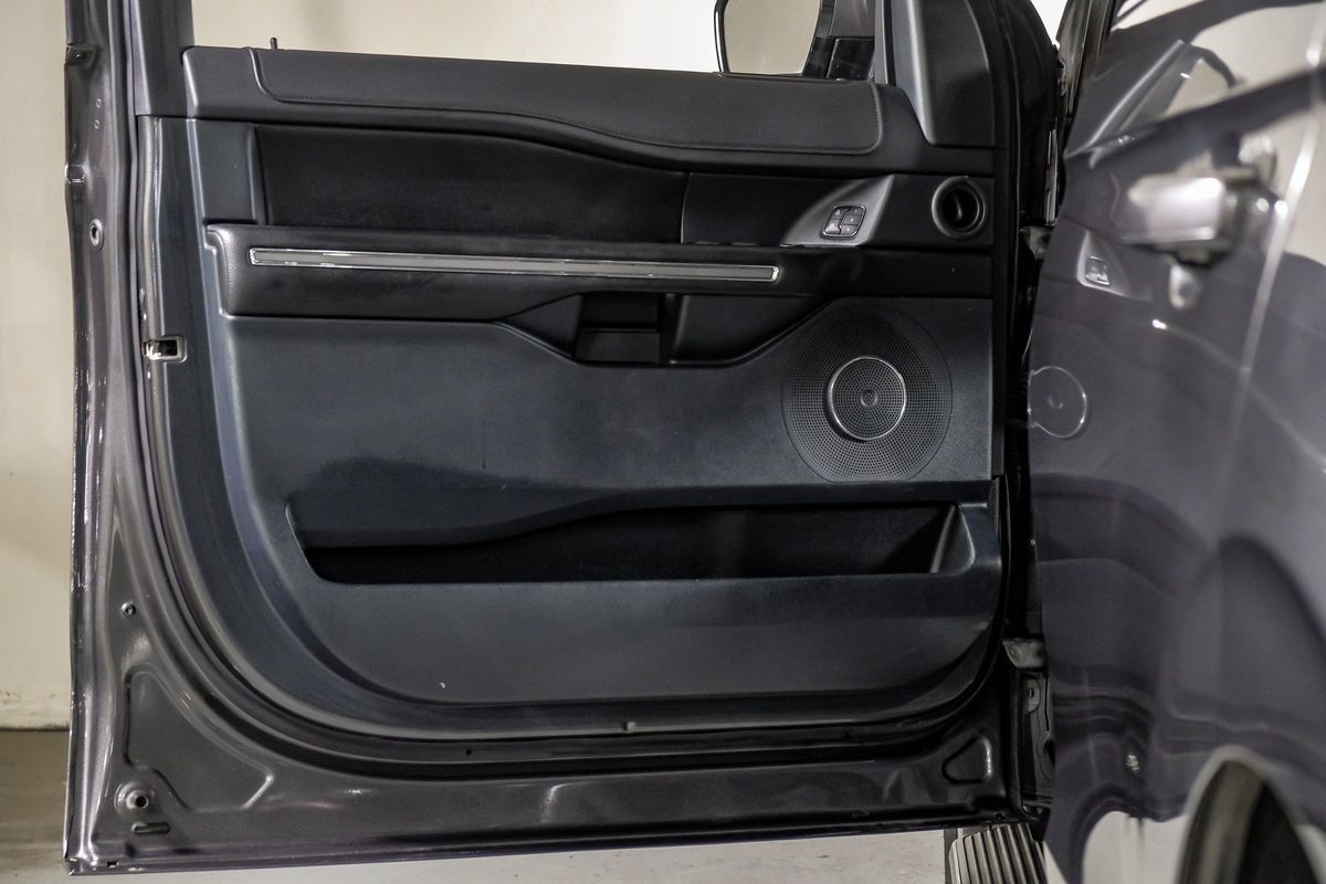 Used 2021 Ford Expedition XLT RWD image 35
