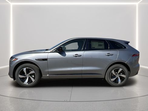 Used 2025 Jaguar F-PACE R-Dynamic S AWD/4WD image 9