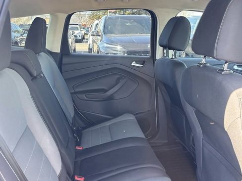 Used 2016 Ford Escape SE image 16