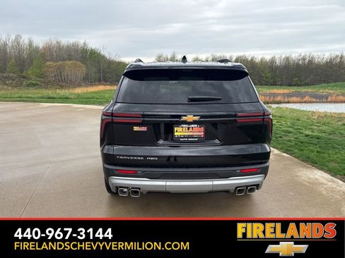 New 2026 Chevrolet Traverse LT w/ Sun and Wheel Package image 8
