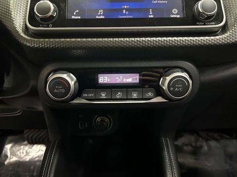 Used 2020 Nissan Kicks SV image 19