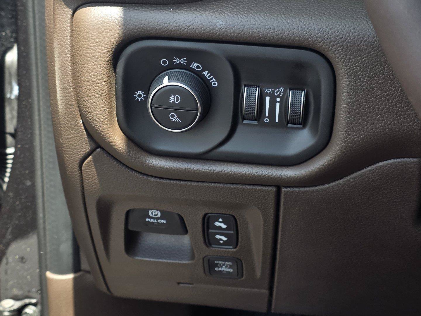 New 2027 RAM 1500 Laramie w/ Laramie Southwest Edition AWD/4WD image 28