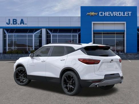 New 2026 Chevrolet Blazer LT w/ Convenience Package FWD image 3