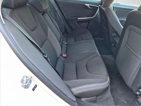 Used 2014 Volvo S60 T5 FWD image 18