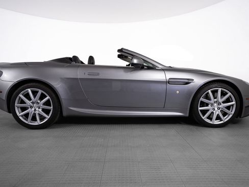 Used 2012 Aston Martin V8 Vantage Roadster RWD image 6